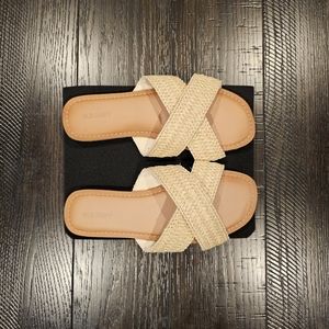 Old Navy Womens Size 9 Beige Tan Slip On CrissCross Slide Sandals